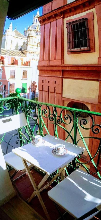 Loft In The Heart Of Seville Exterior photo