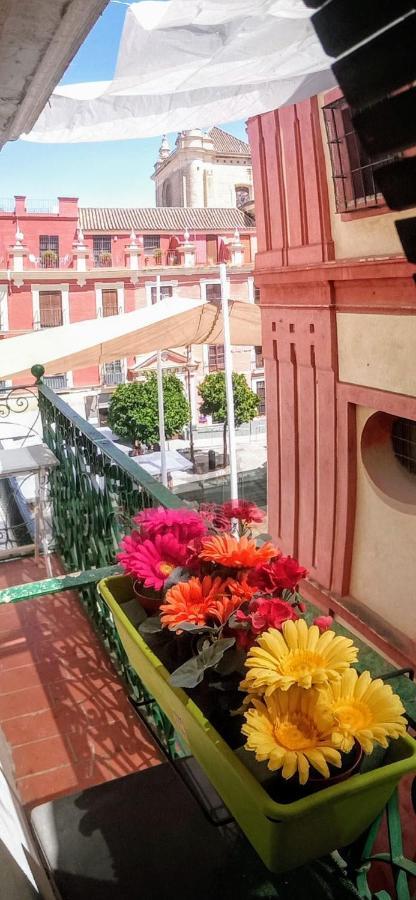 Loft In The Heart Of Seville Exterior photo