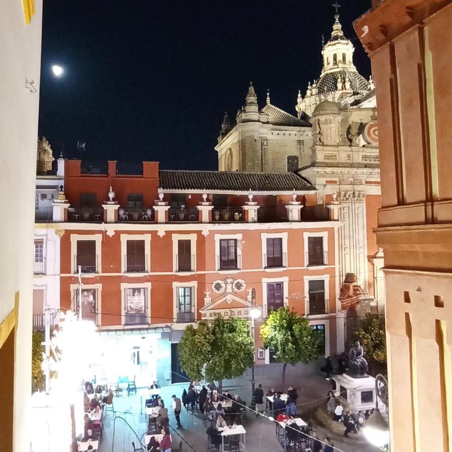 Loft In The Heart Of Seville Exterior photo